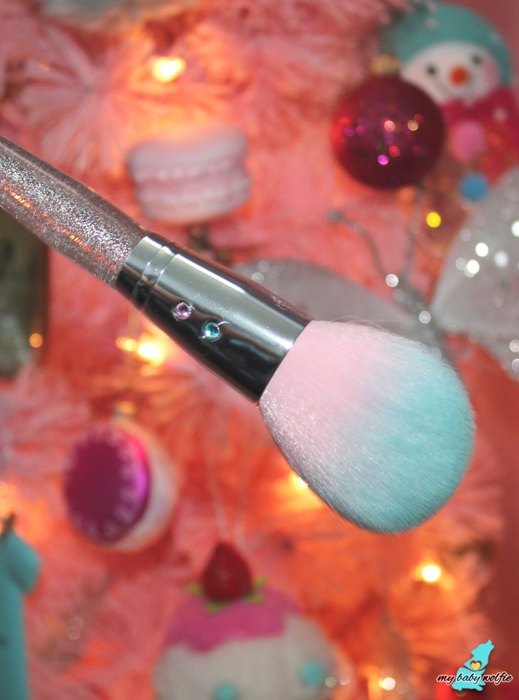 cupcake ornament makeup brush