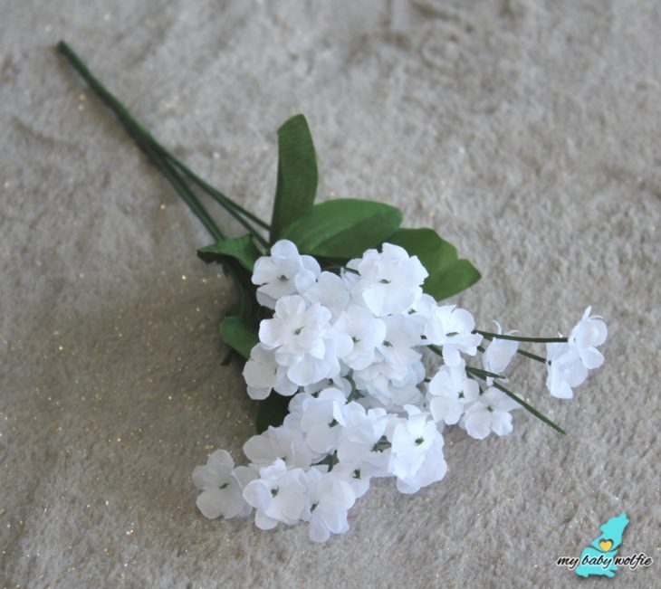 fake white flowers